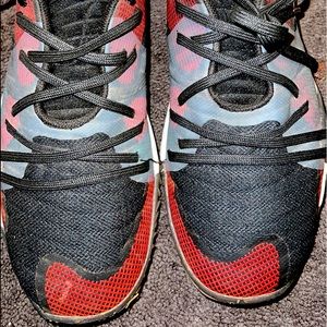 Under Armour, Spawn Anatomix Basketball Shoe, Blk/Red/Gray, Size 7.5, BRAND NEW